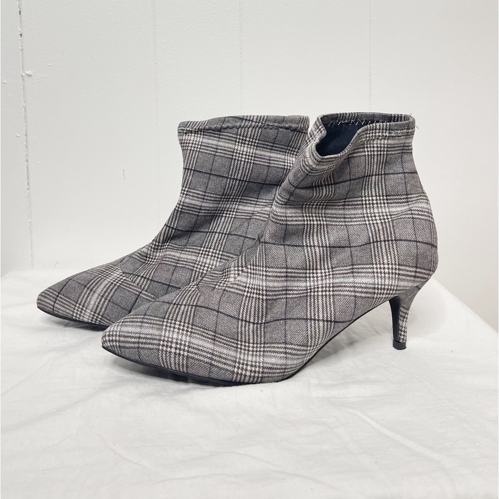 Catherine Malandrino Woman’s Ankle Boots Size 9 Sock Heal Gray Plaid